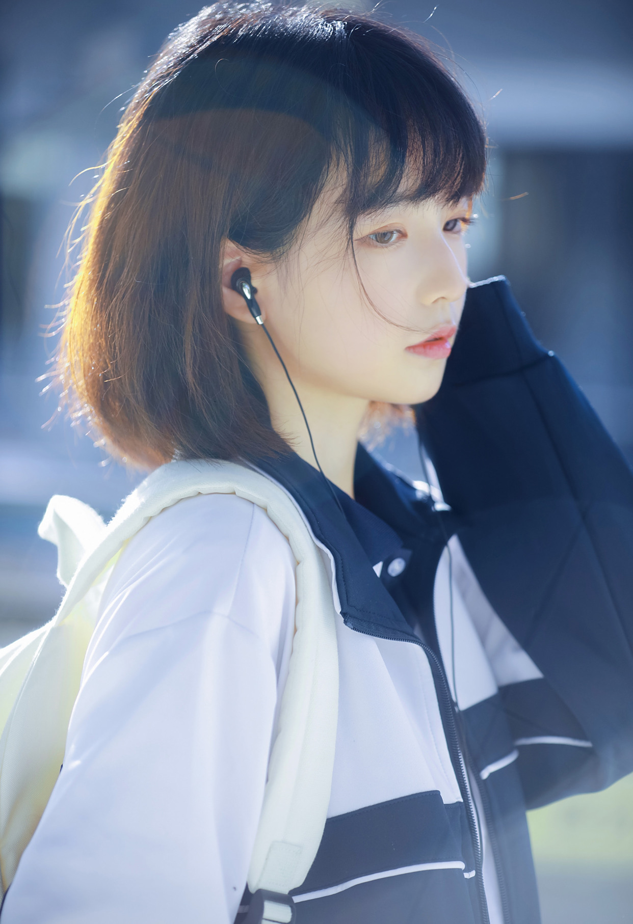 你心里住着一个这样的女孩吗?她留着短发,有着阳光般清纯的面庞