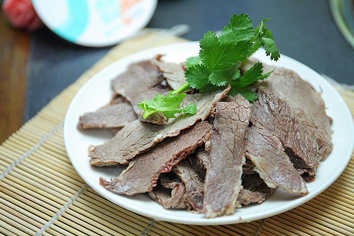 九襄黄牛肉:闻肉香四溢,滋味别样美!