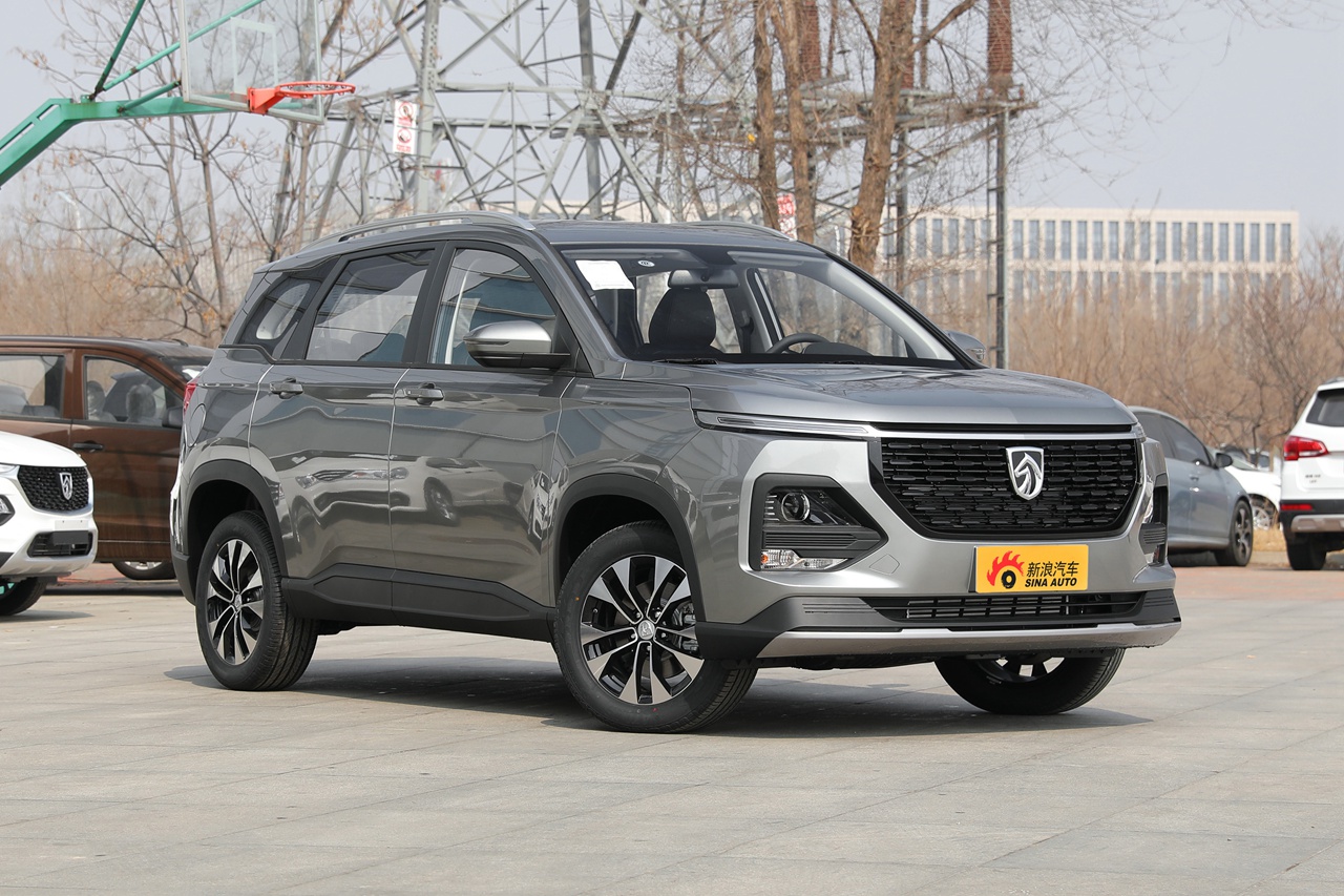 2021款宝骏530 1.5t cvt豪华型全球车周年纪念版