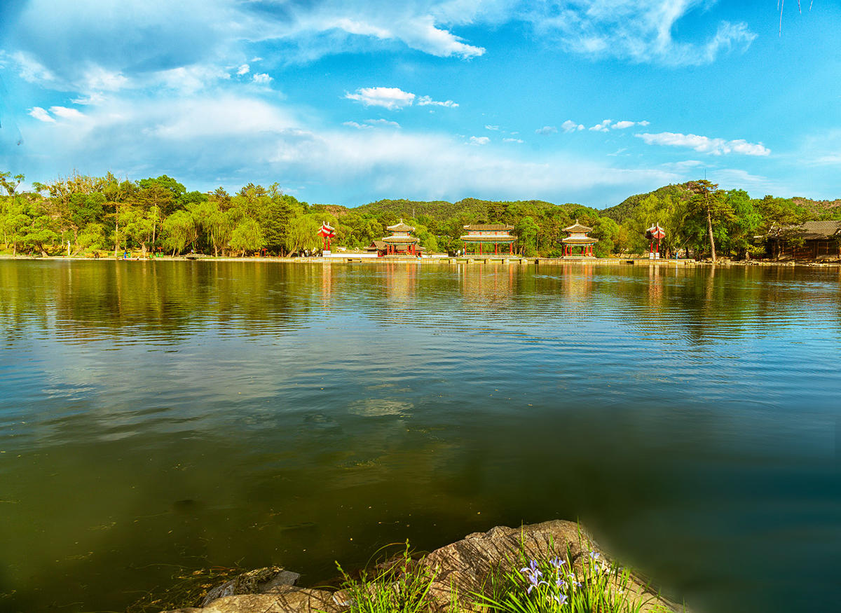辛丑避暑山庄初夏