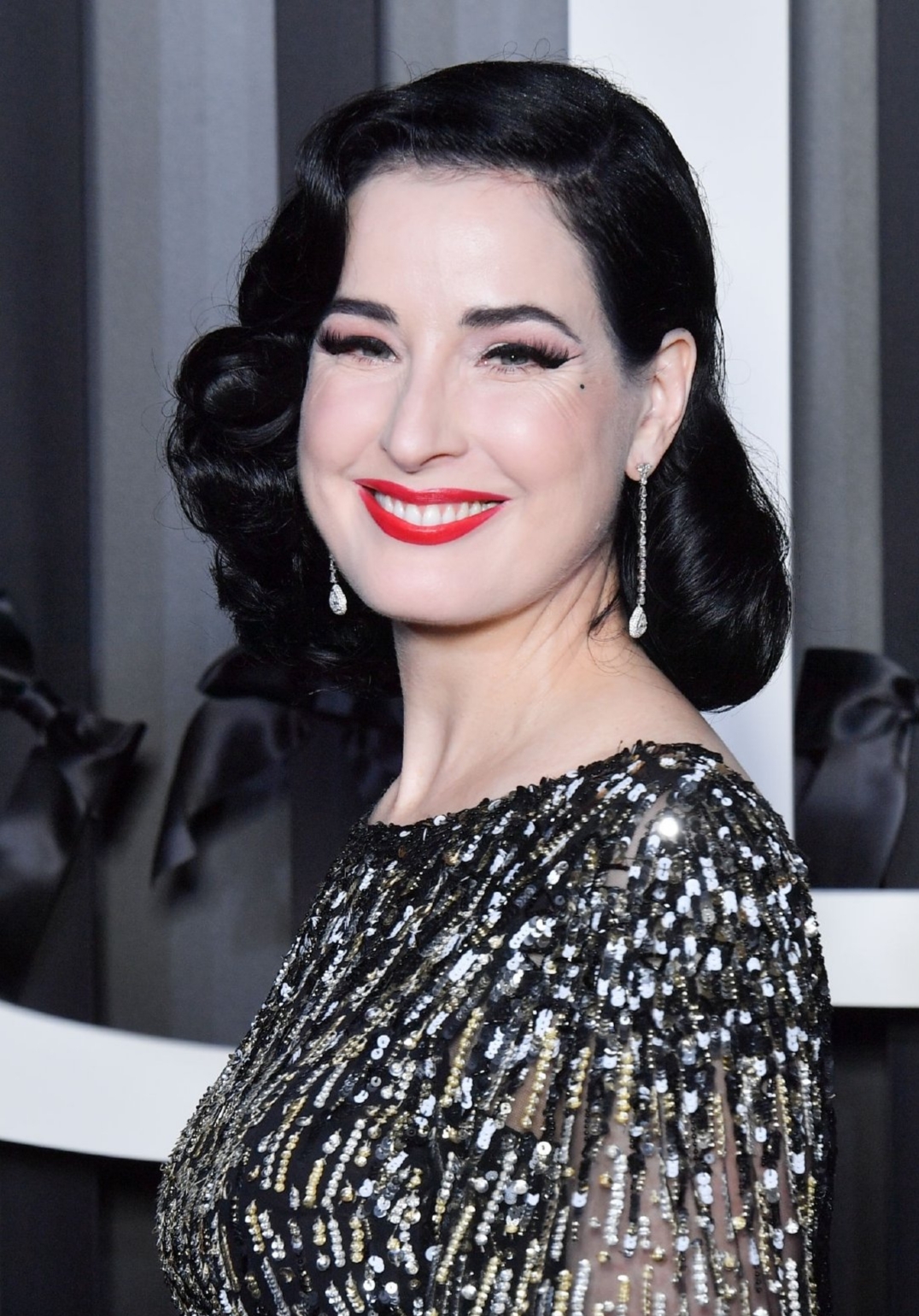 蒂塔·万提斯,好莱坞最迷人的女性之一