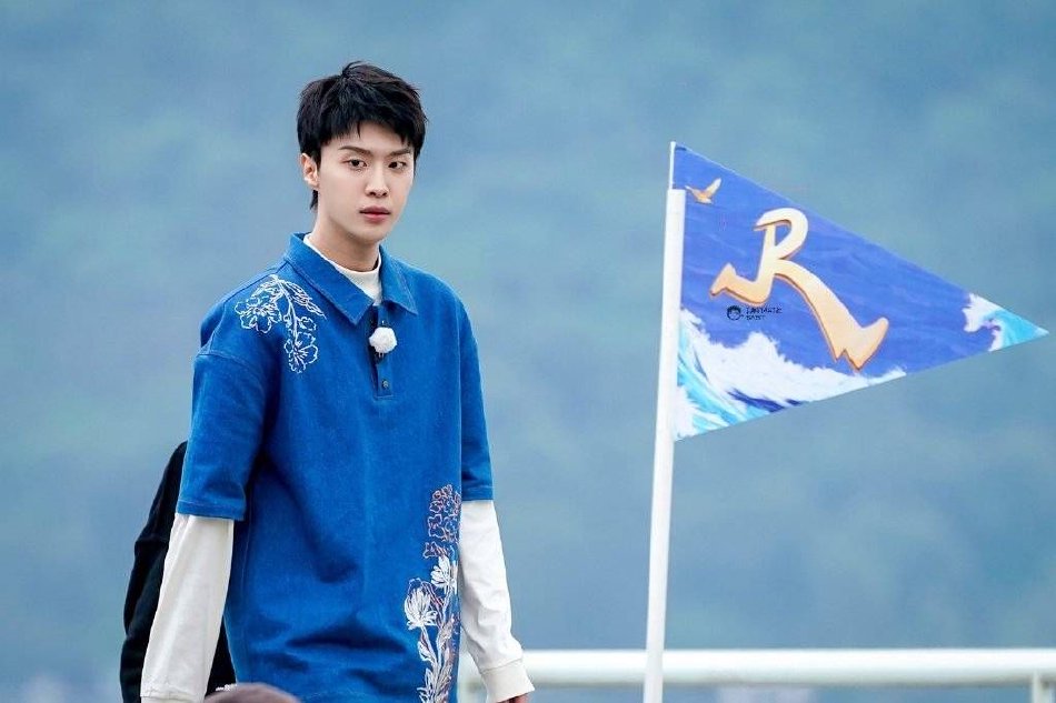 组图:《奔跑吧》特别季开录 范丞丞白鹿张真源等成员合影