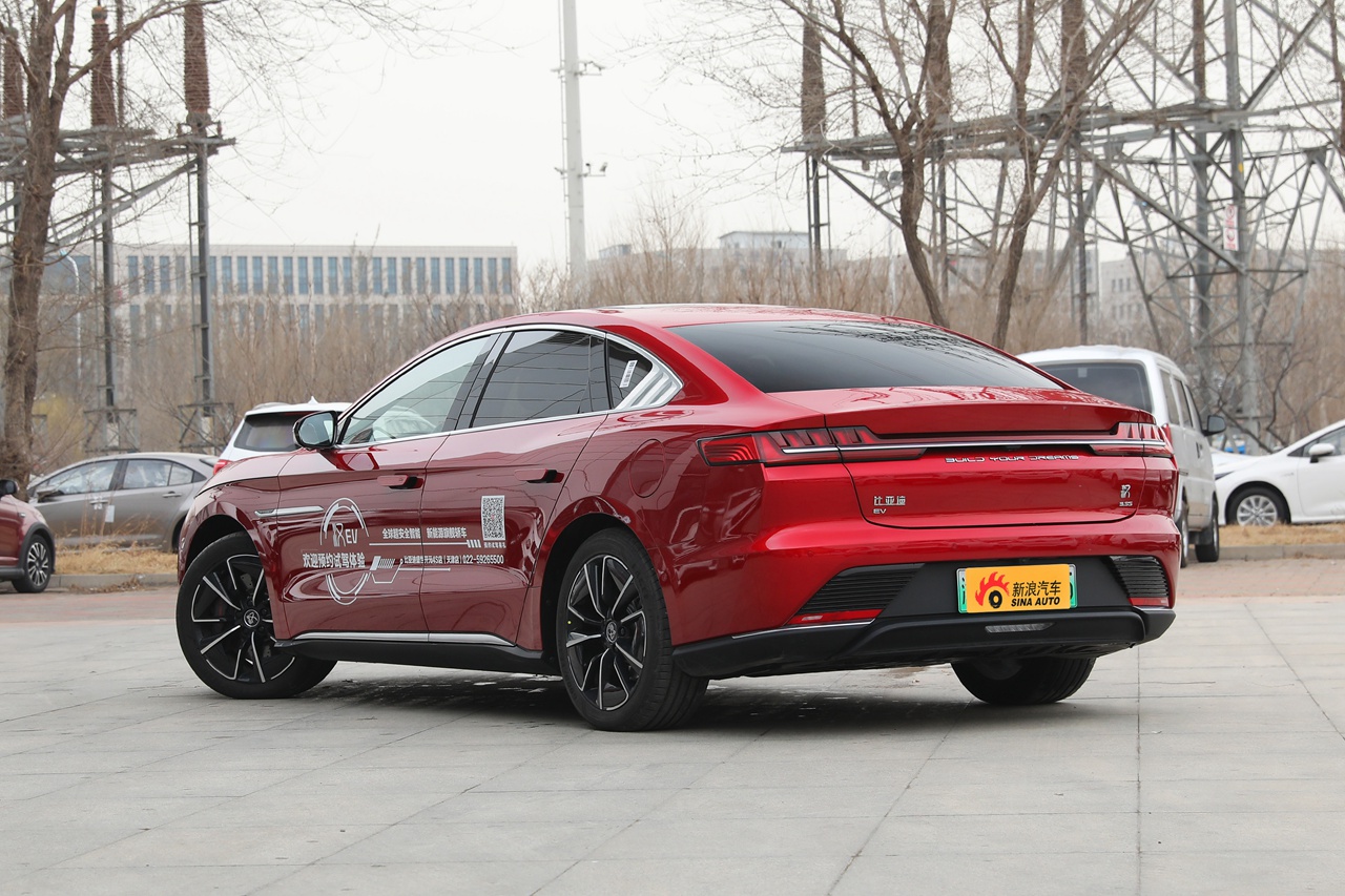 2020款比亚迪汉ev 四驱高性能版旗舰型