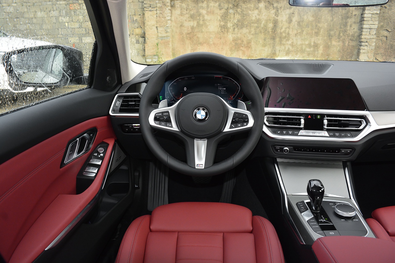 2021款宝马3系改款二 325li m运动曜夜套装