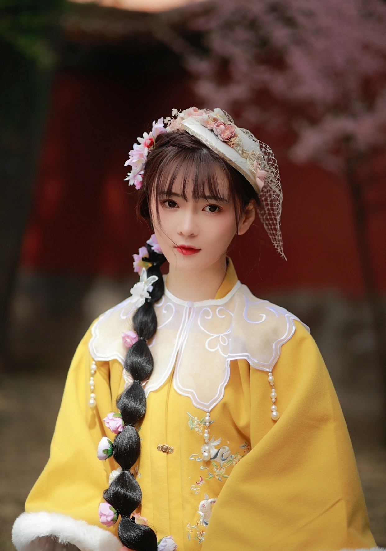 大家闺秀,穿黄色古装衣服的美女,真漂亮