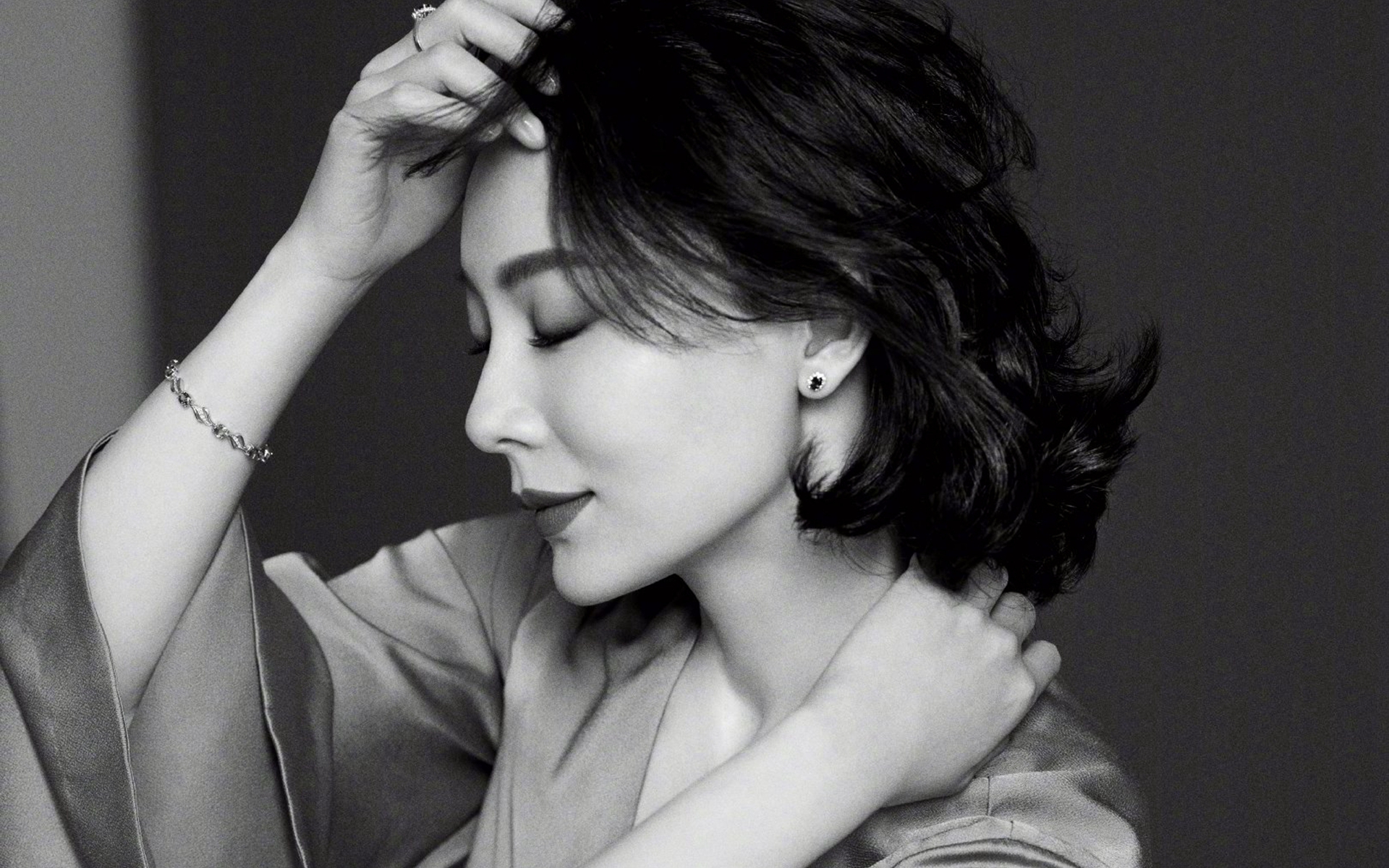 高清无水印,优雅知性美女明星陈数桌面壁纸下载(8张)