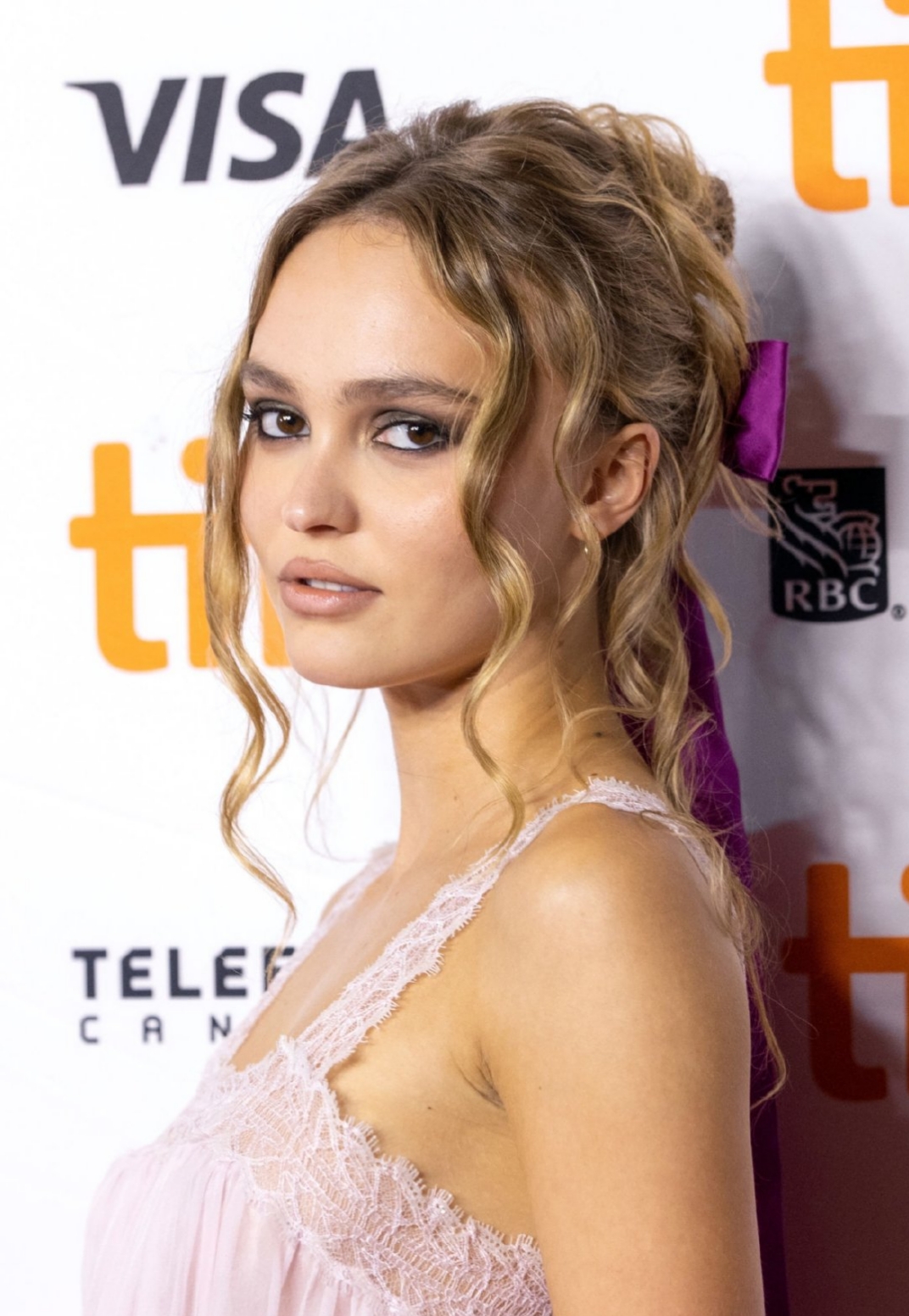 美女图——莉莉-罗丝·德普