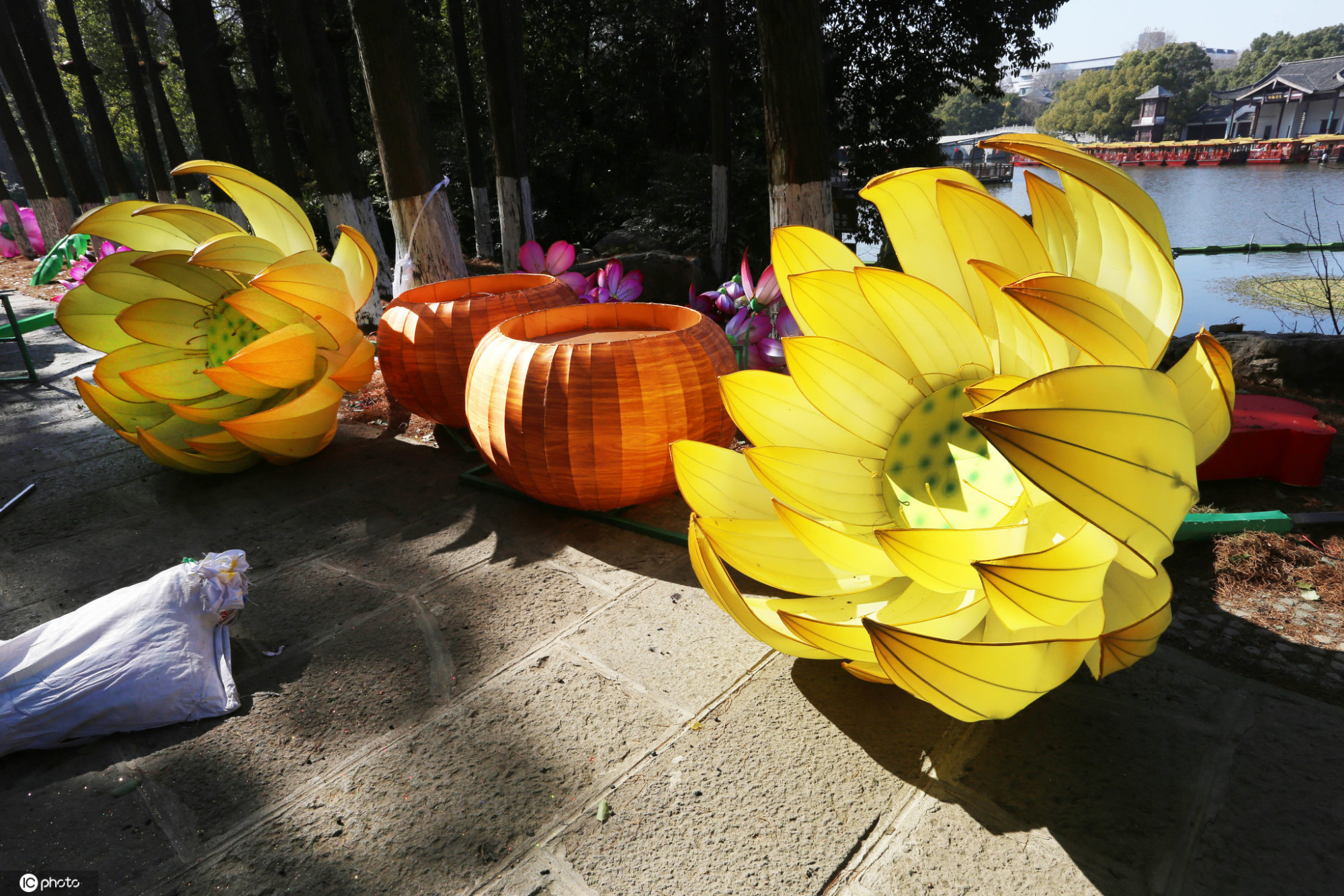 江苏南京:第35届秦淮灯会来了 各种灯彩紧张制作中