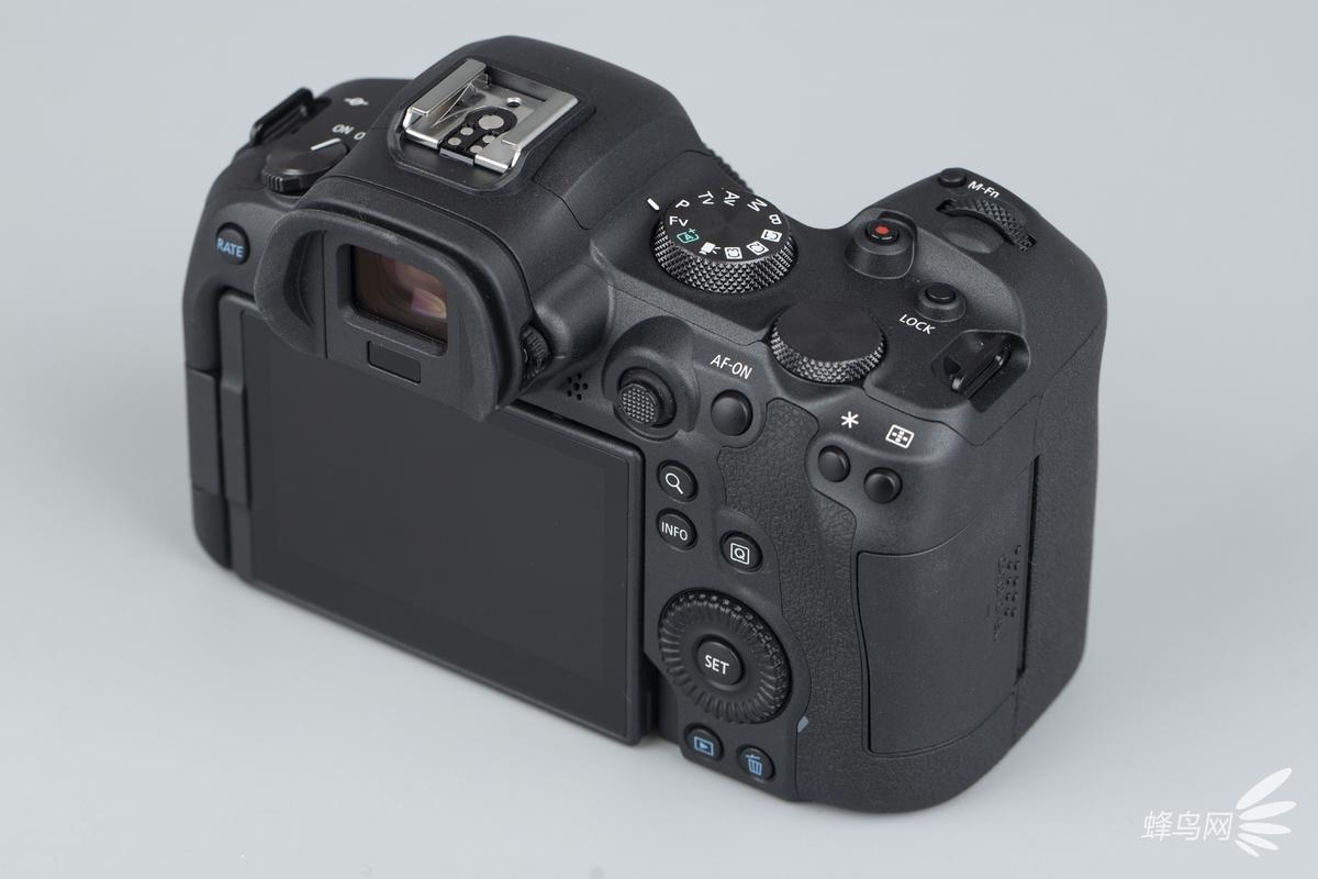 跟随旗舰步伐 佳能eos r6微单外观图赏