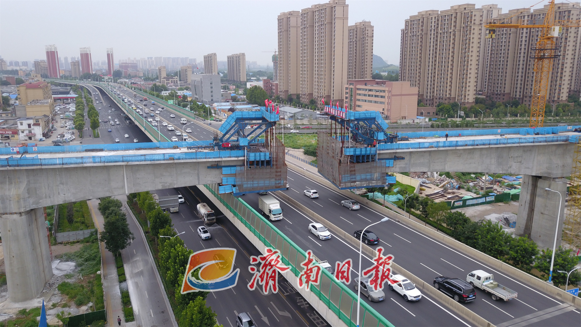 济南黄台联络线跨工业北路高架连续梁"牵手"在即