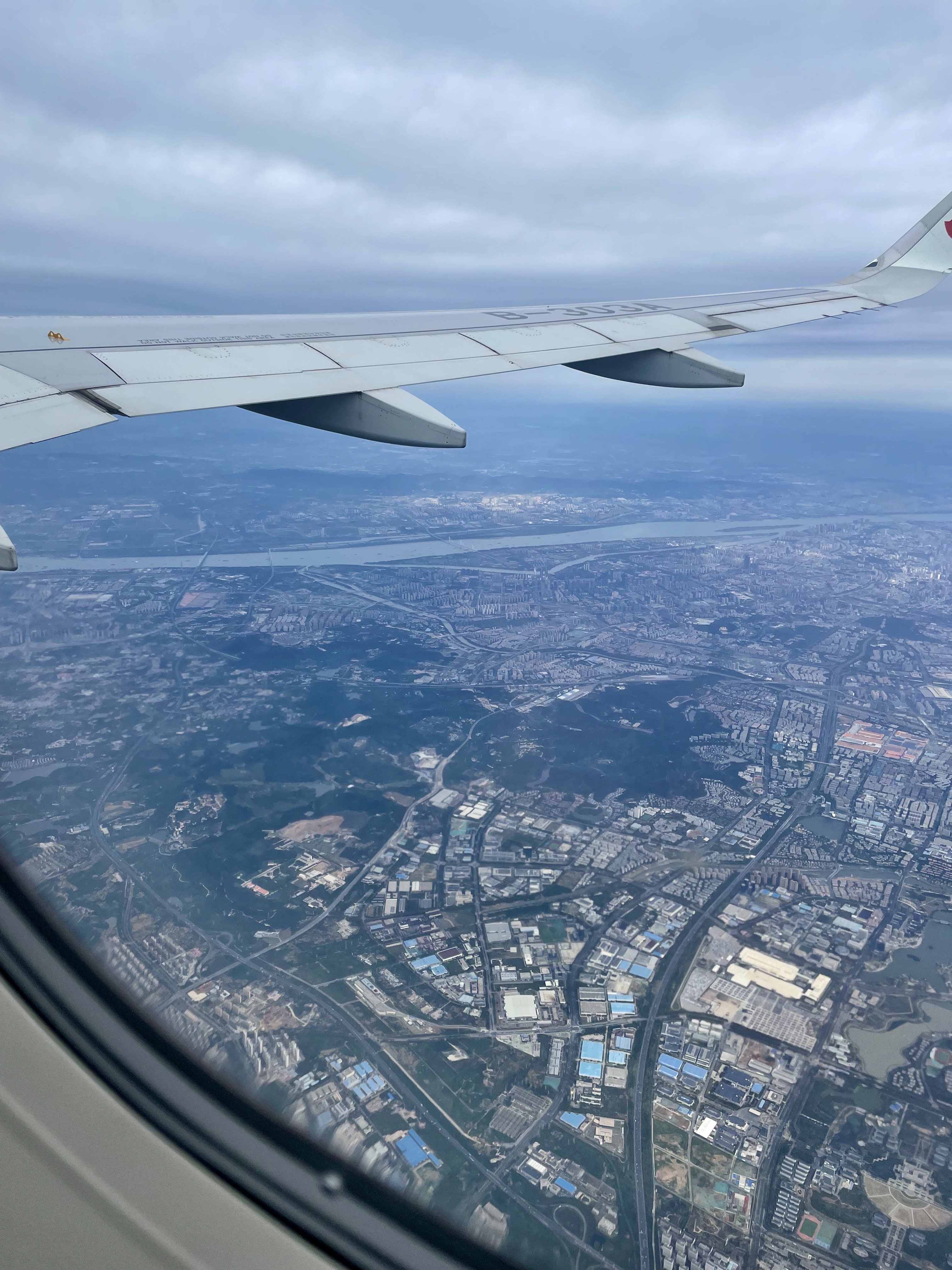 飞机上航拍大广州,万米高空看广州塔看,太美了!