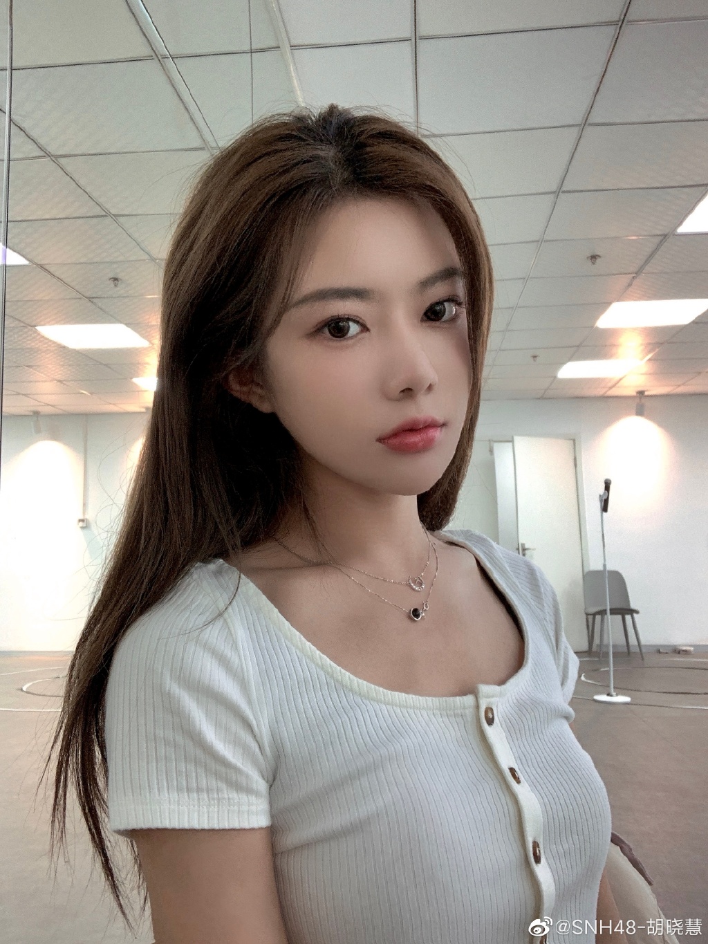 偶像女团snh48成员胡晓慧迷人美照欣赏,好可爱