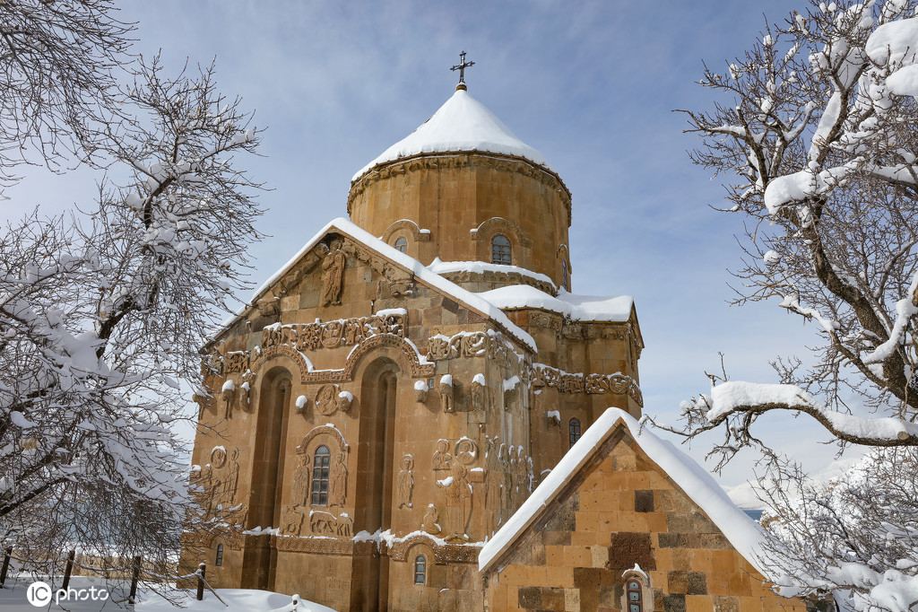 土耳其凡城冬日雪景 宛如白色童话世界