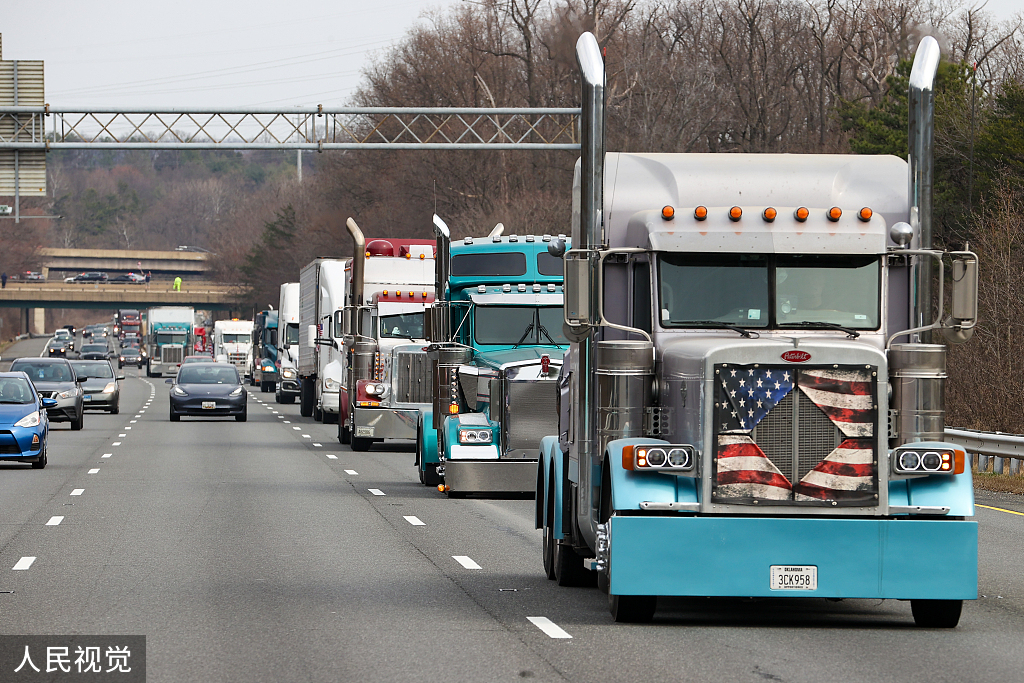 美国大批卡车司机集结华盛顿 抗议防疫限制措施