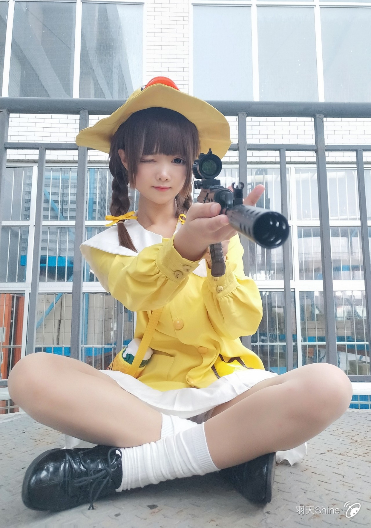 最新和平精英小黄鸭cos,为羽天小姐姐发电