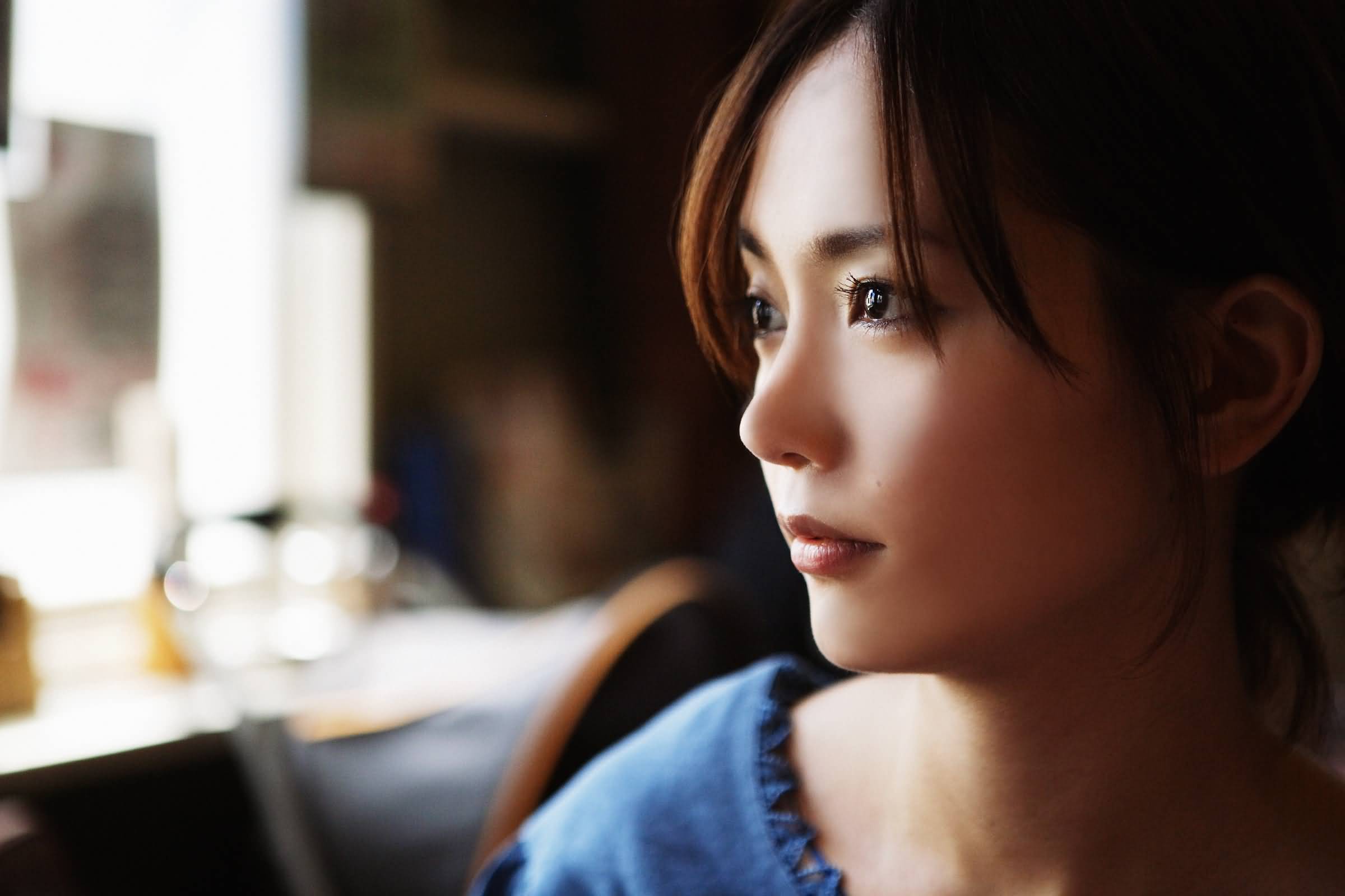 日本美女演员中村友理