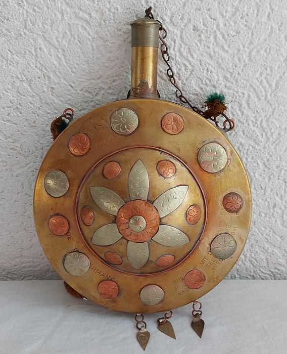 黄铜制作的德国火药瓶,可以防止静电产生火花