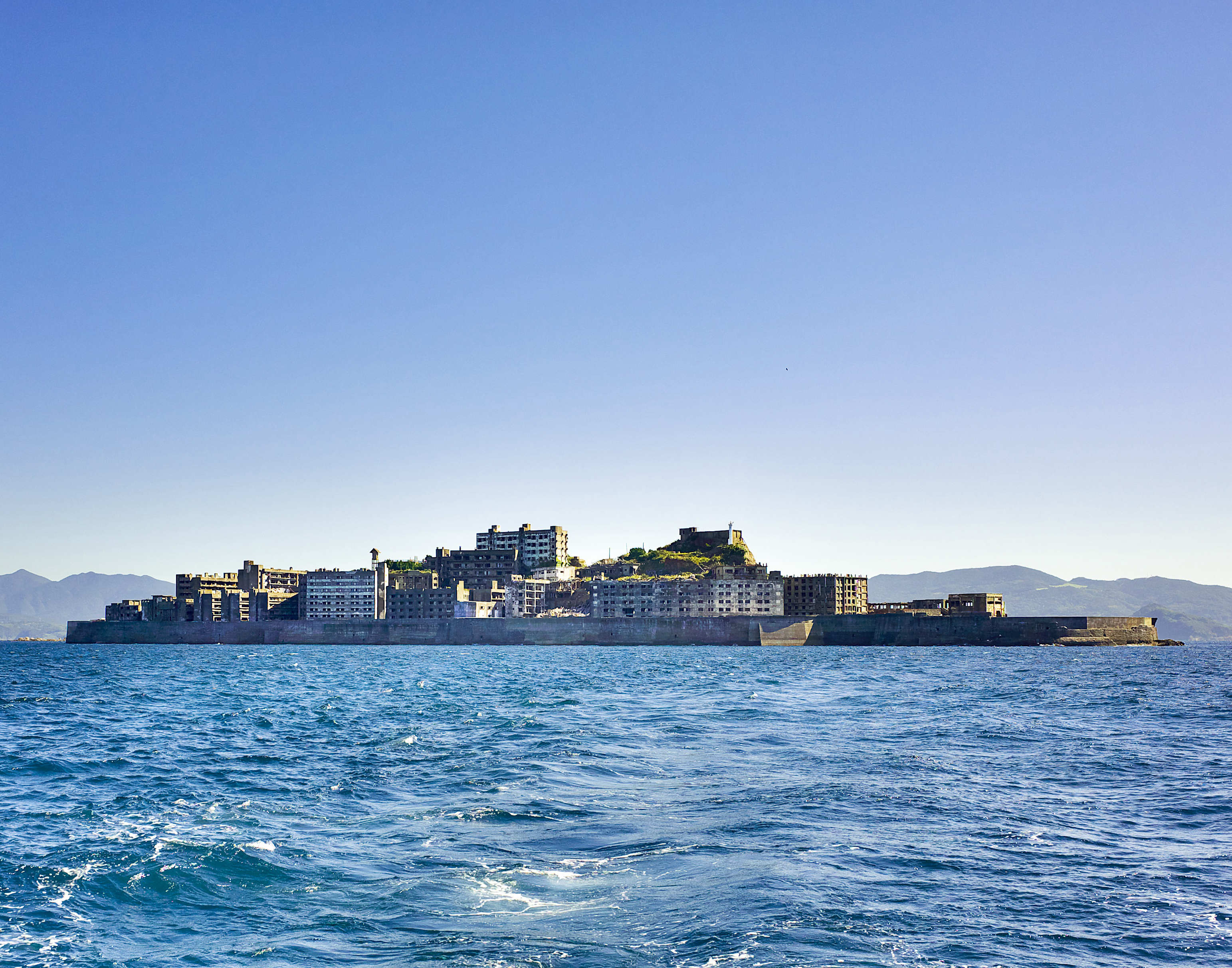 日本端岛,一座臭名昭著的岛屿,现已荒废