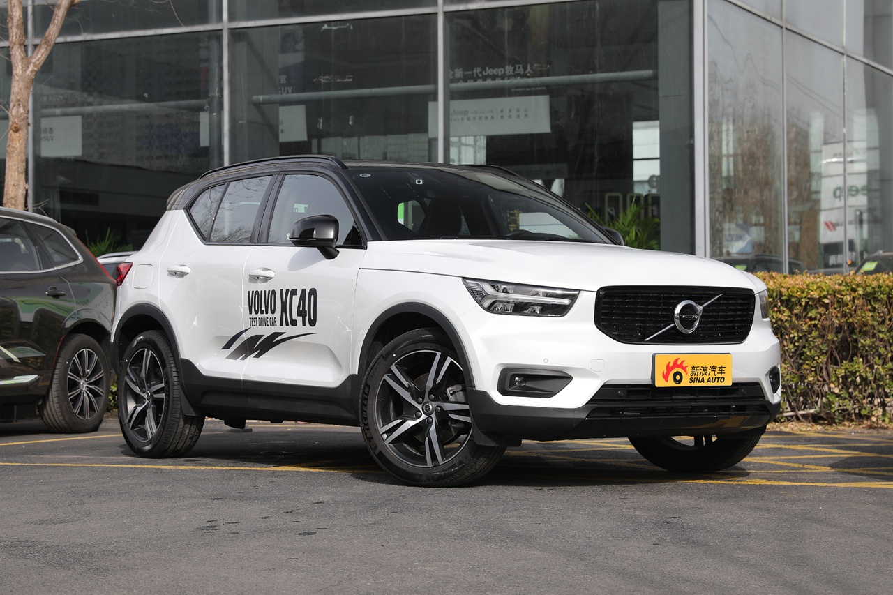 2021款沃尔沃xc40 t4四驱智远运动版