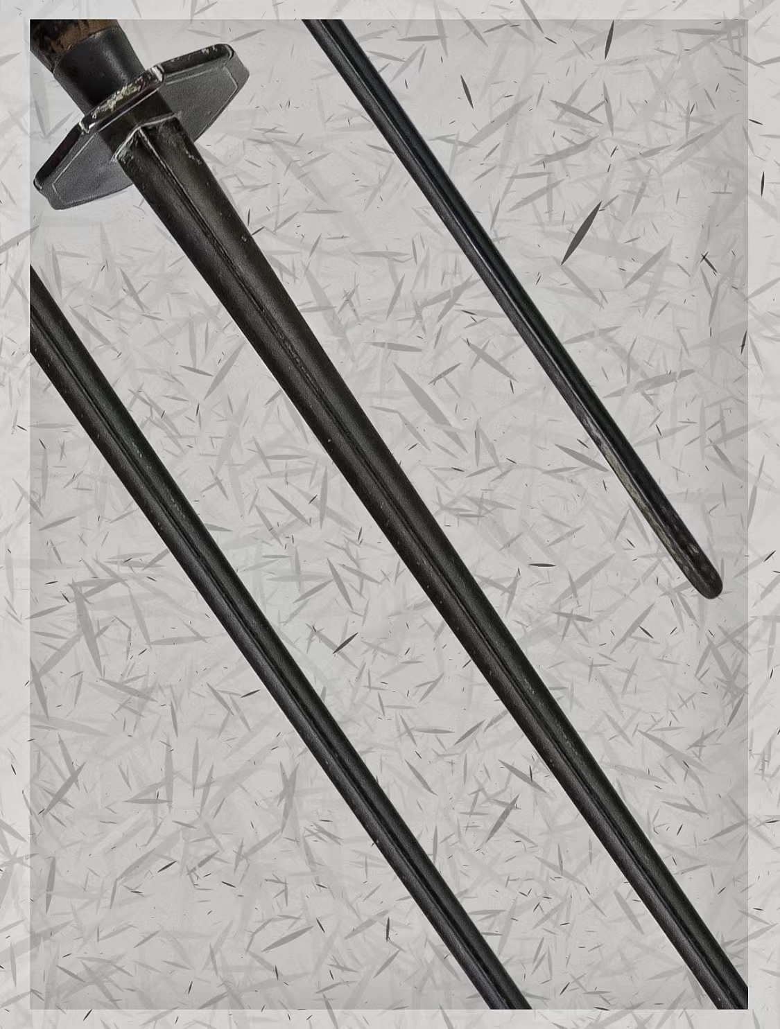 明 八角档凹面长铁锏