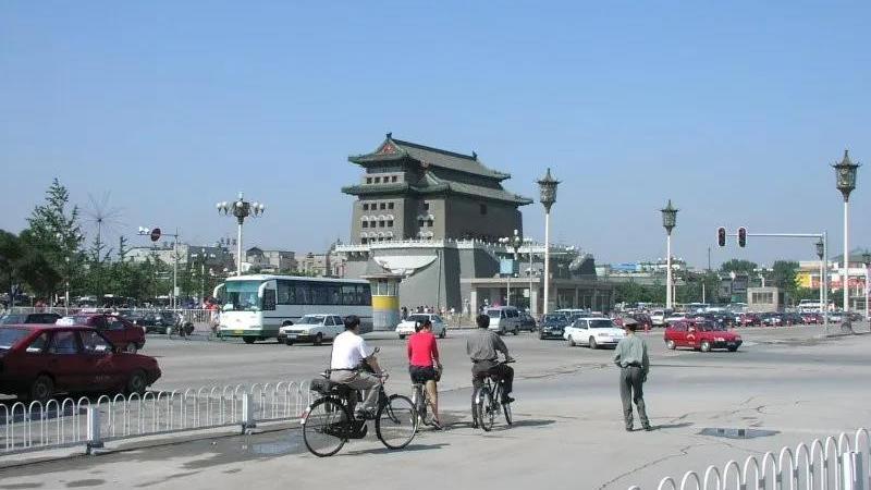在20年前,北京大街上都跑着什么样的车?