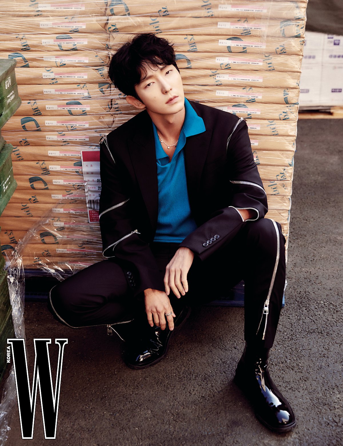 帅气单眼皮男生李准基