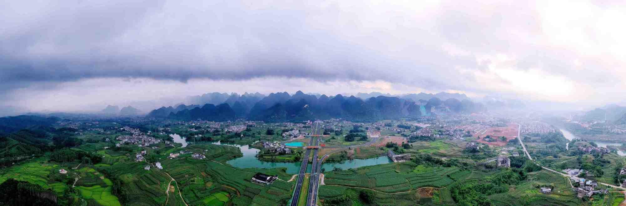 广西都巴高速七月一日分段通车试运营