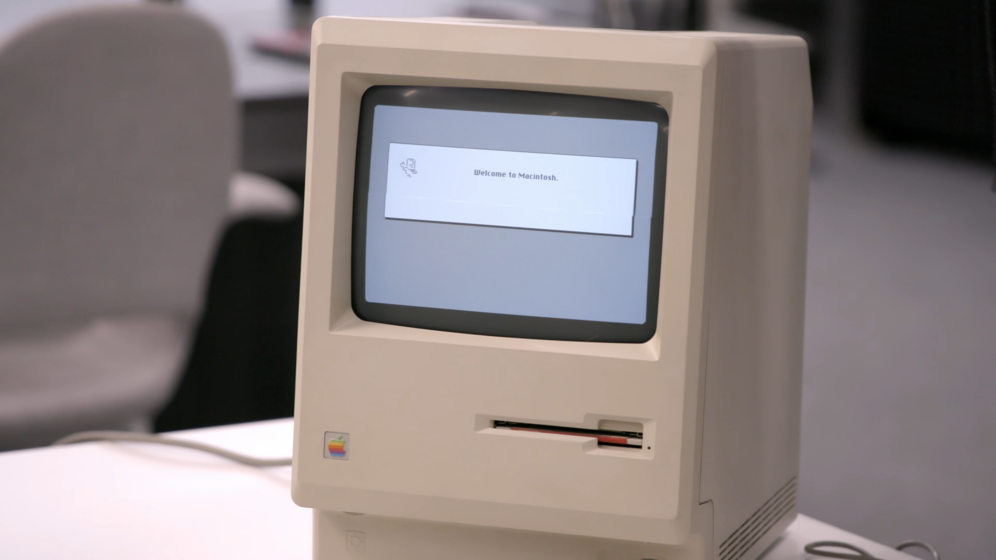 数码科技趣味史:1984年苹果发布麦金塔电脑,规则改变者