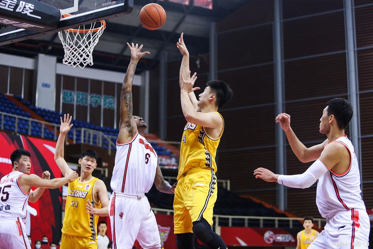 2020-2021赛季cba常规赛第3轮:广东宏远115-106浙江广厦