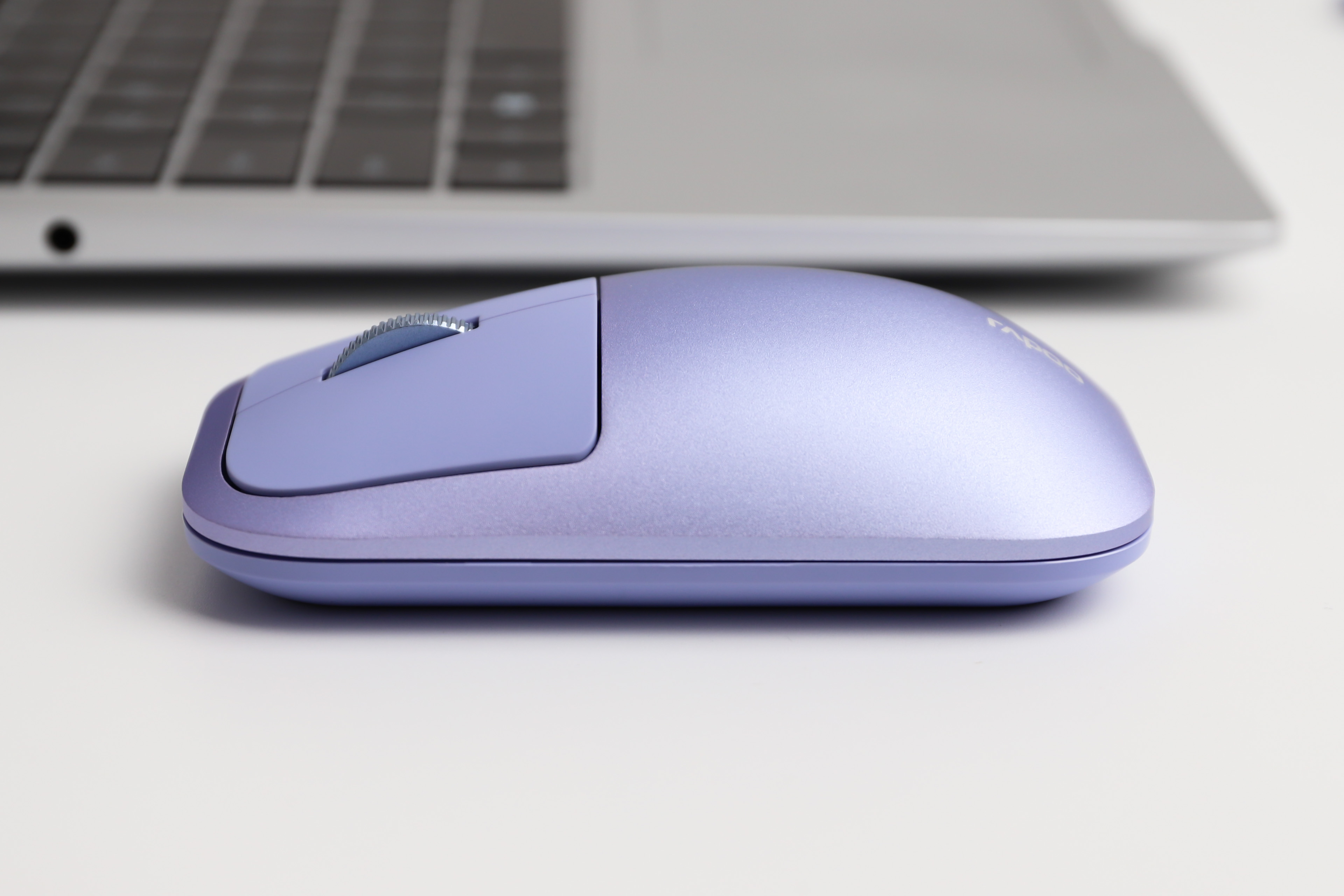 雷柏m700多模式无线鼠标图赏 潮流多彩新体验