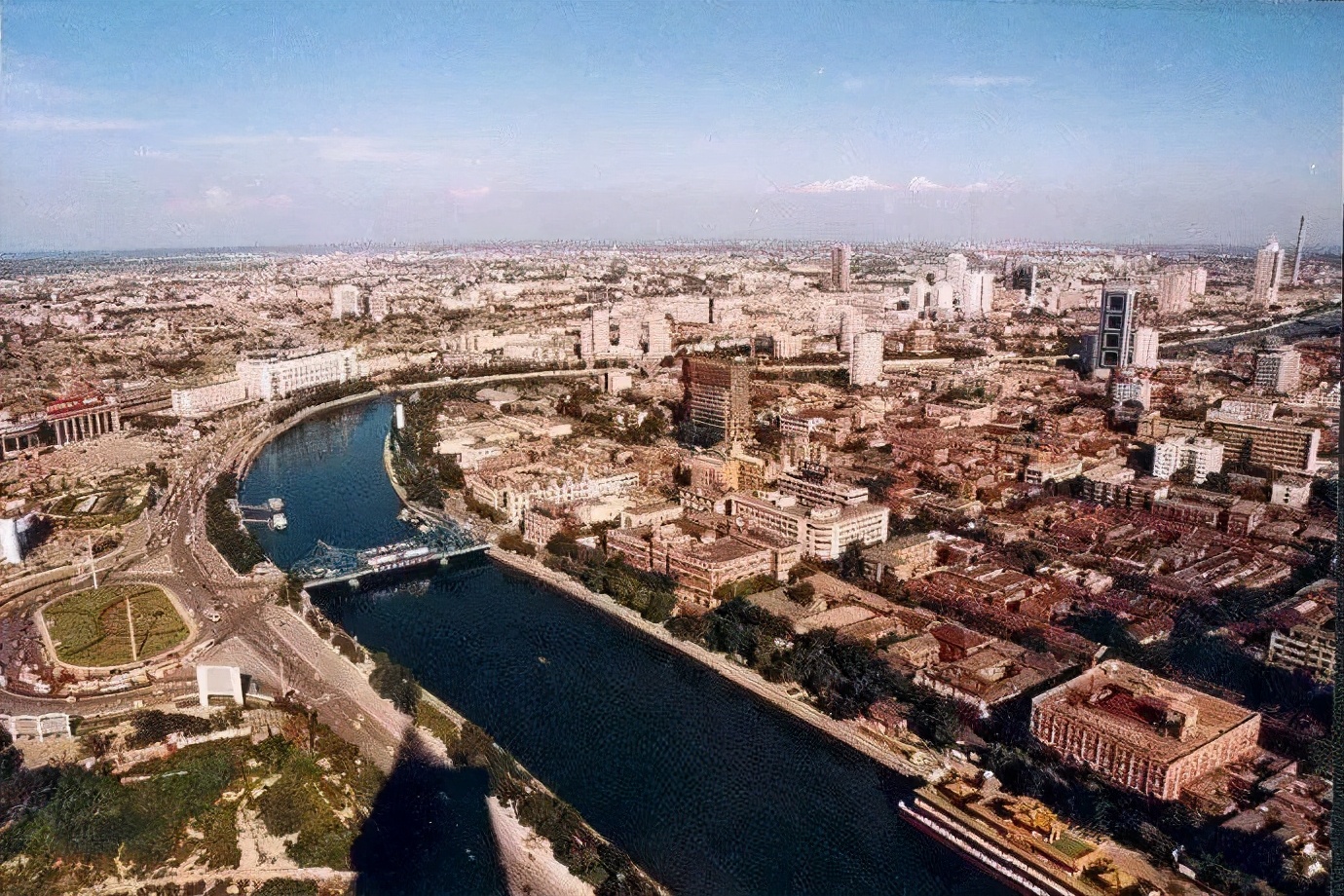 老照片:千禧年看天津