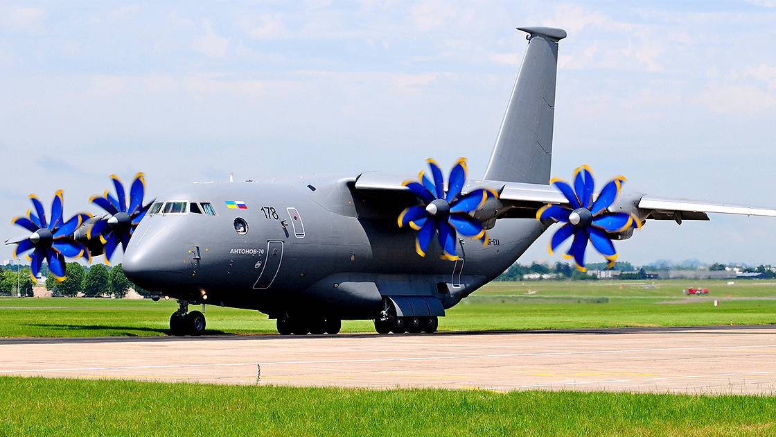 安-70 涡轮桨扇运输机图片赏析