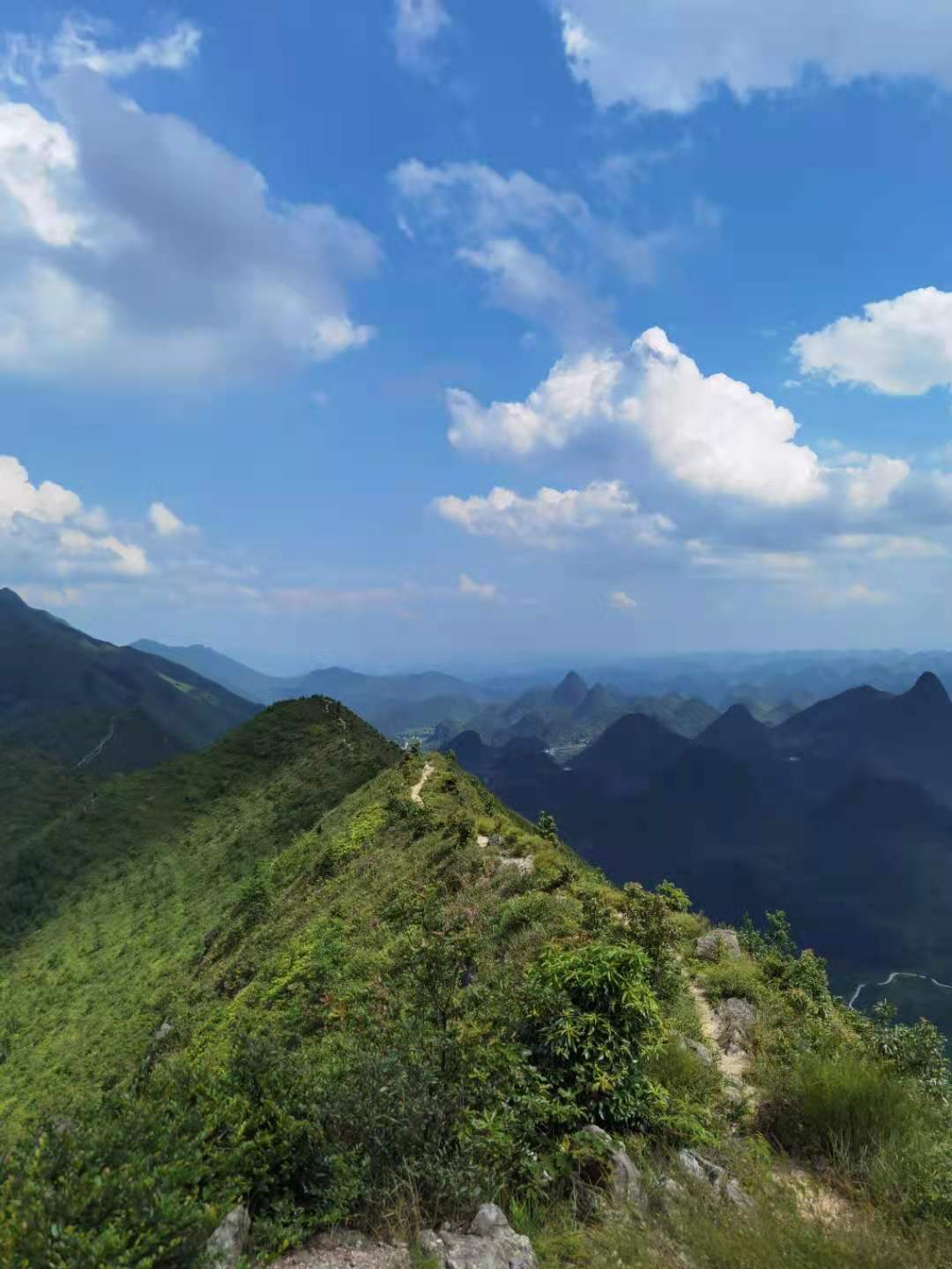 廣東最美山脊線,清遠莫六公