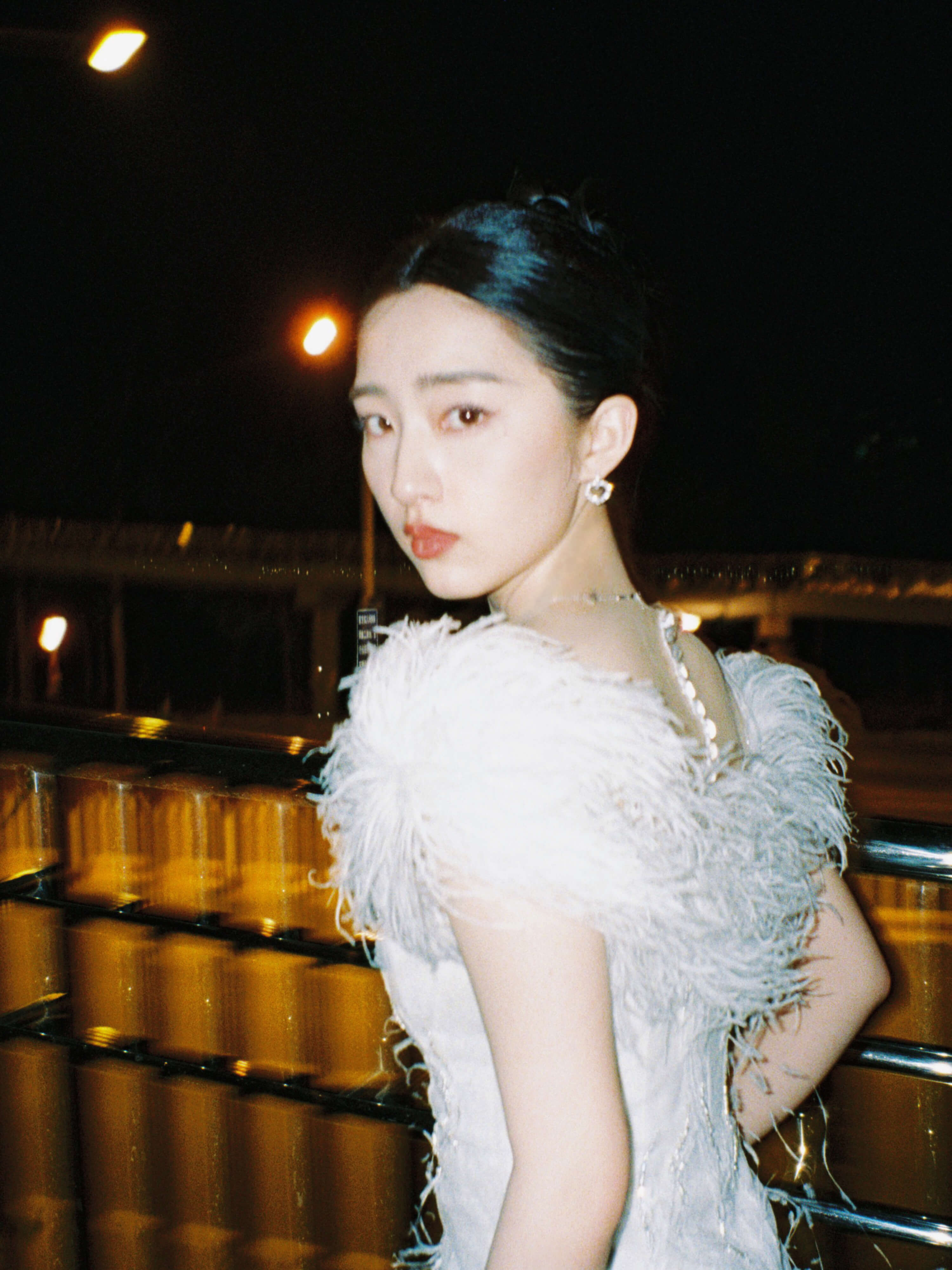 新生代女演员邓恩熙佩戴chopard萧邦臻品出席中国电影华表奖