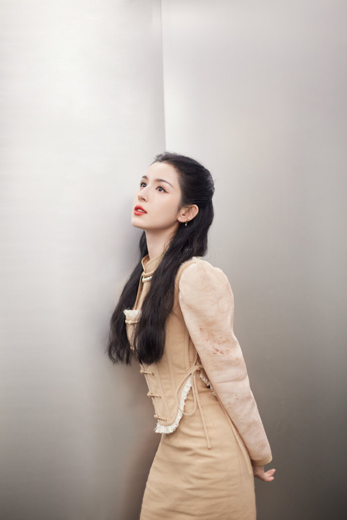 哈妮克孜国色天香,优雅大气