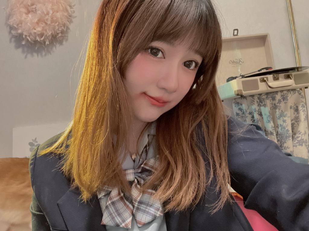 美女歌手刘安琪迷人美照欣赏,真好看