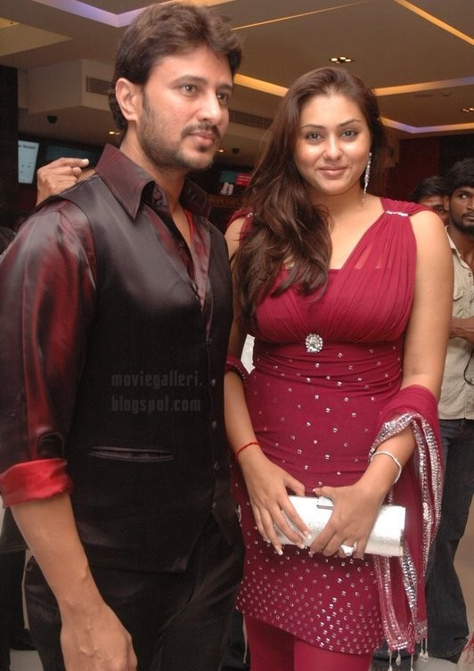 宝莱坞大码女星娜米莎性感写真图片