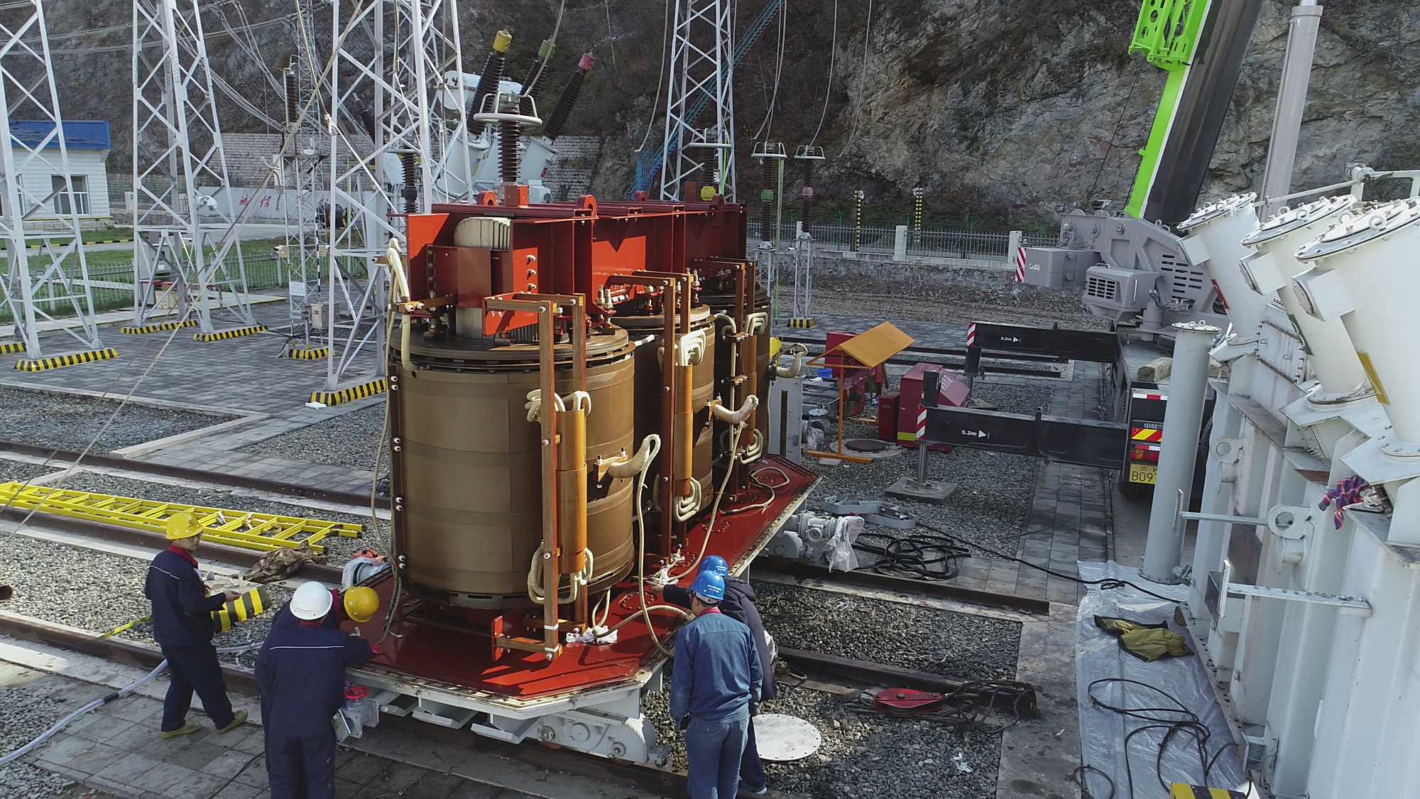220kv变压器检修航拍图