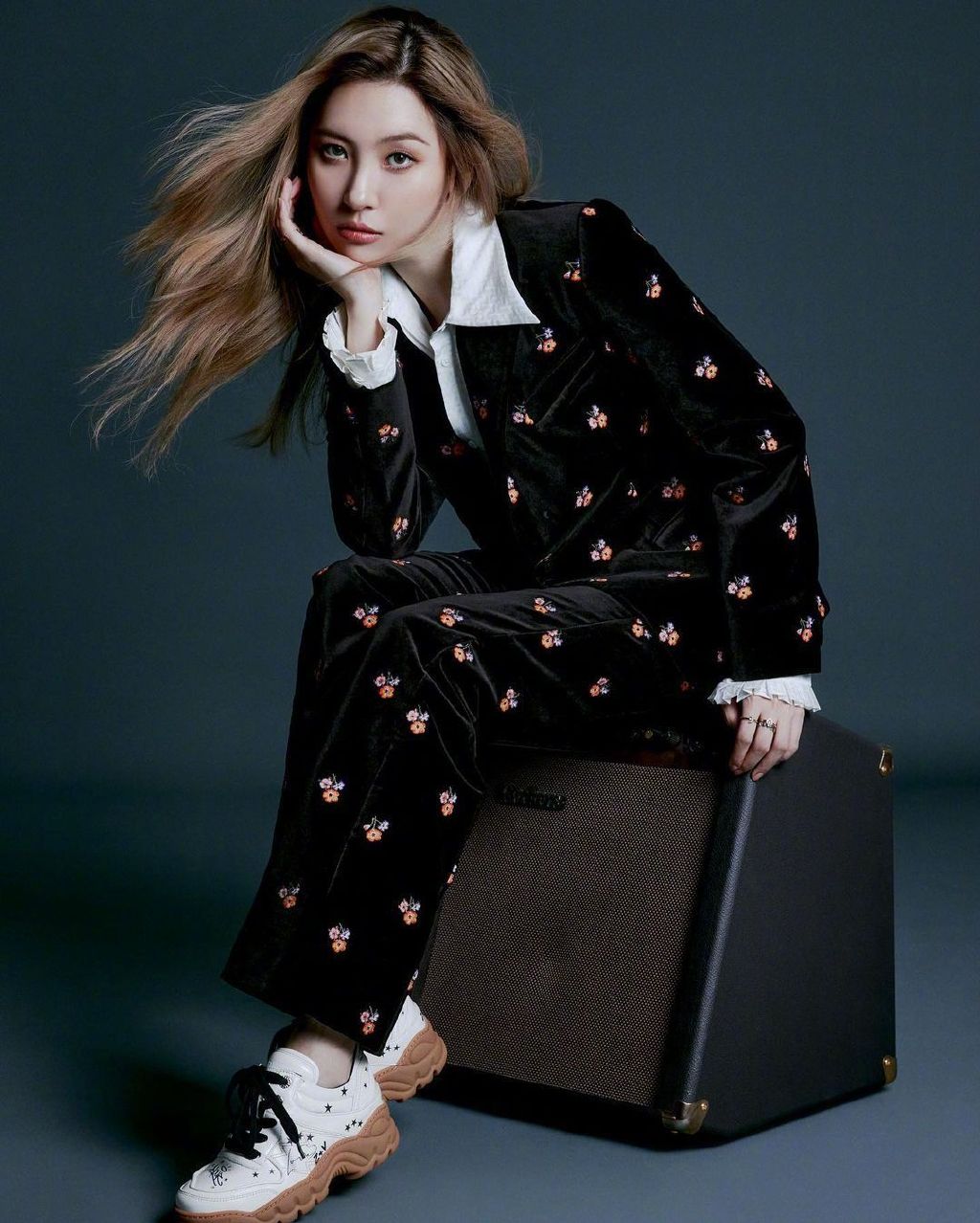 韩国美女《李宣美》高清写真