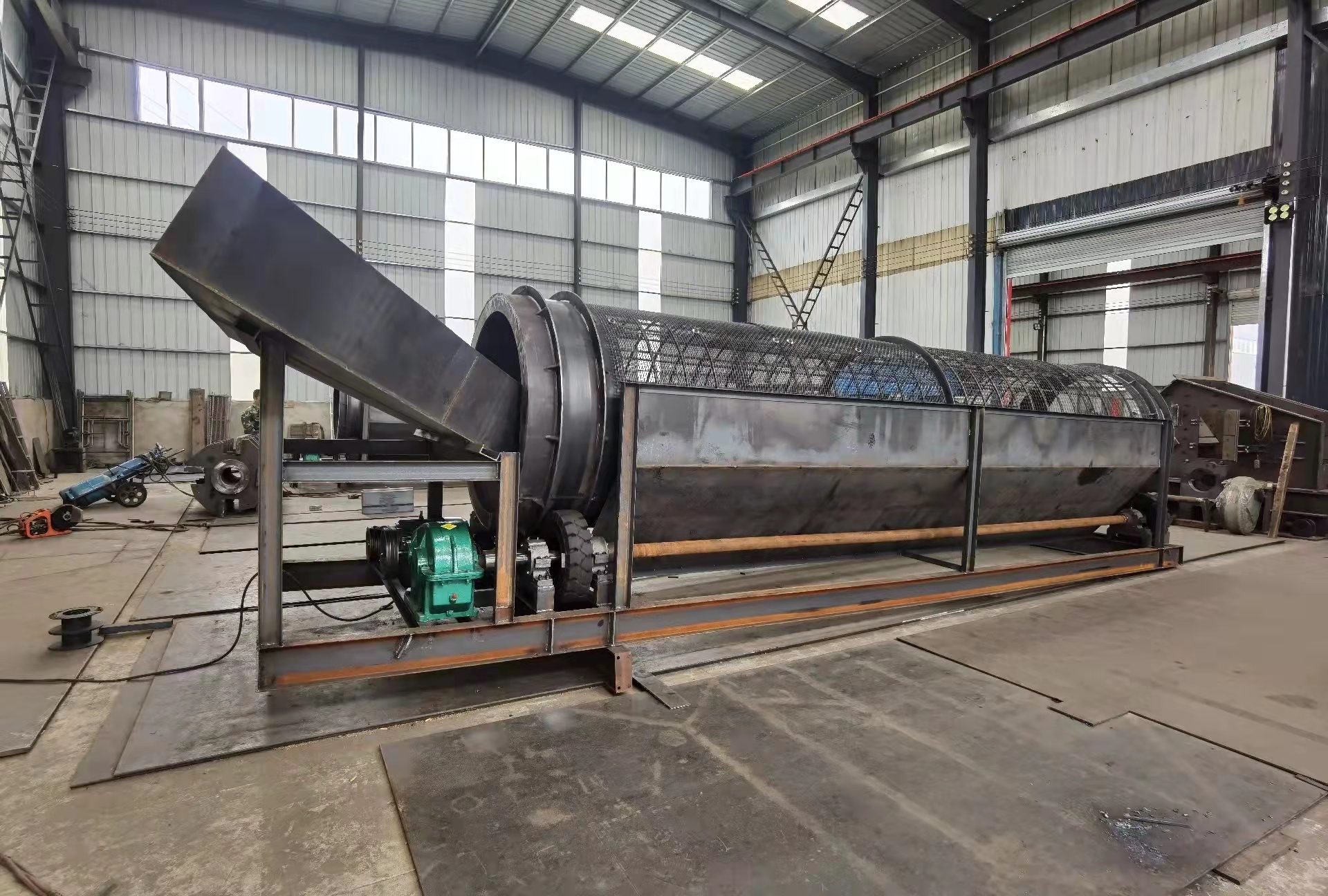 无轴滚筒筛图库