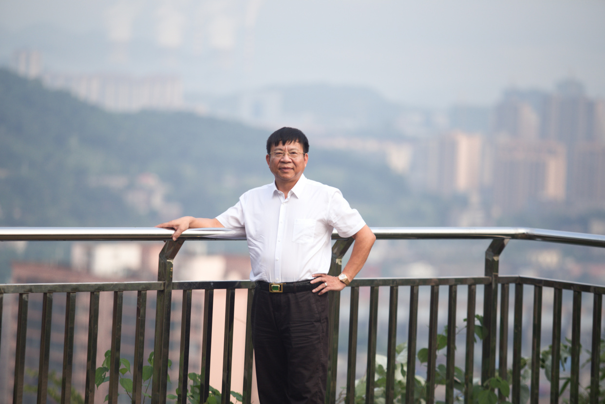 努力奋斗的冷水江60后李新建