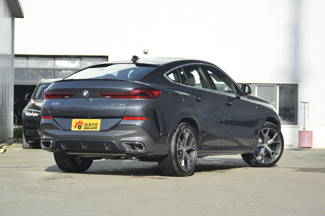 2021款宝马x6 xdrive40i 尊享型 m运动套装