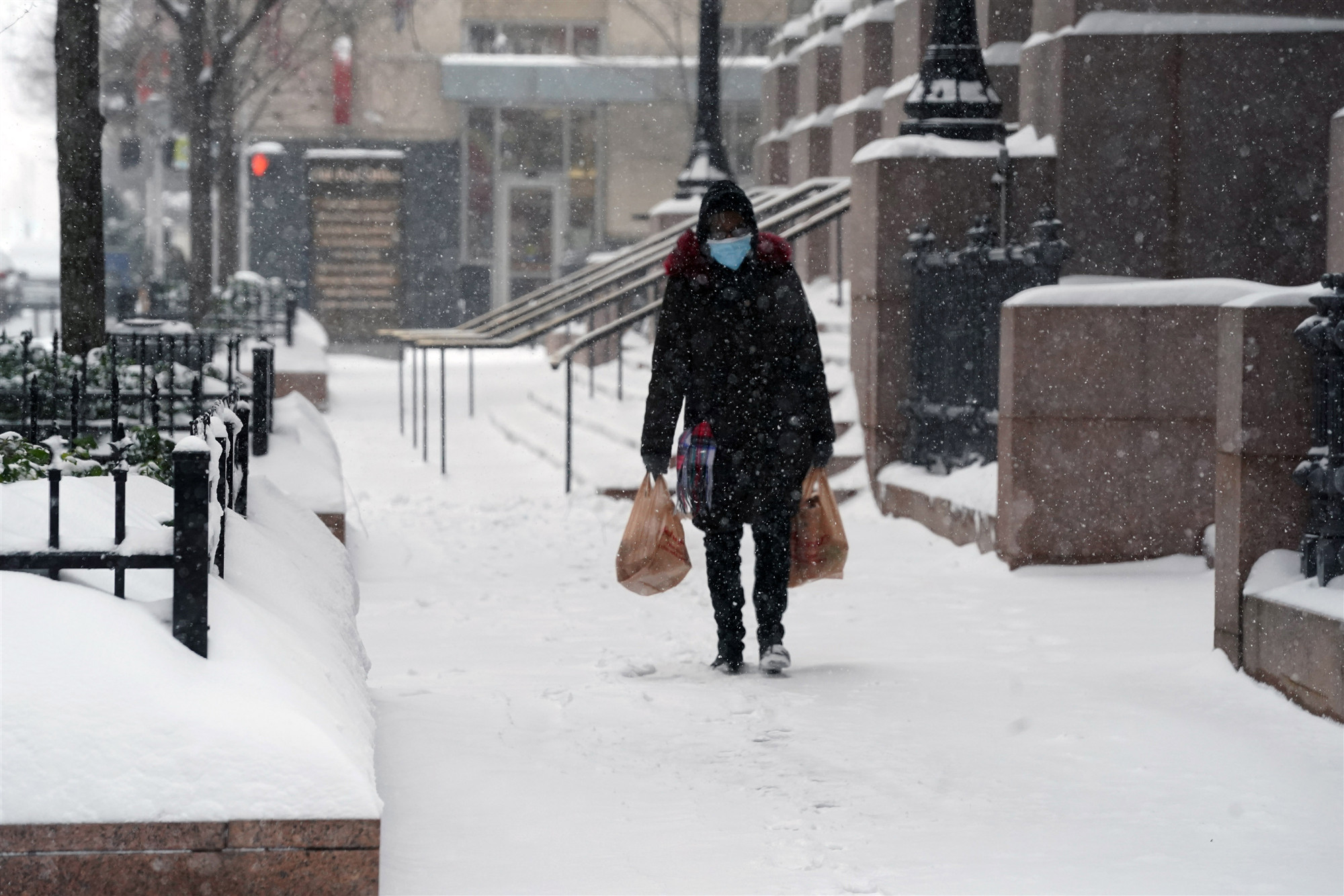 冬季风暴持续 近1亿美国人处于寒潮预警之下
