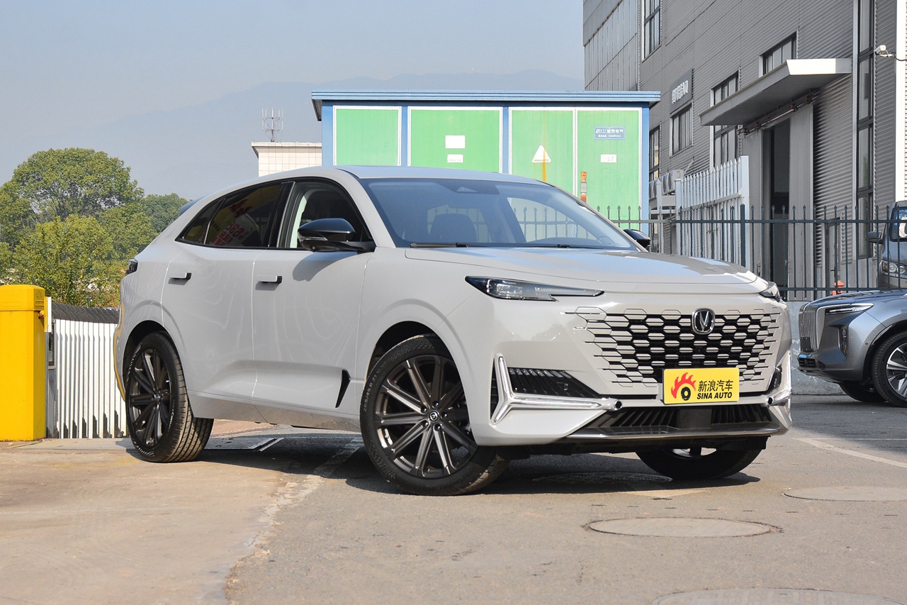 2021款长安uni-k 2.0t尊贵型