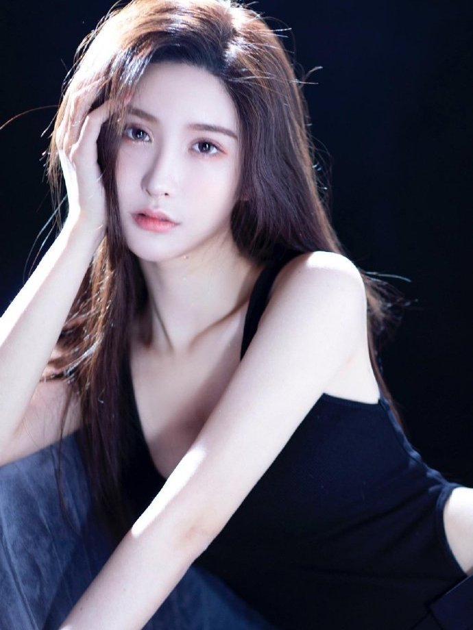 时尚美女,刘甜甜!