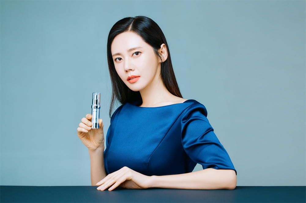 丸碧品牌中国区代言人——秋瓷炫