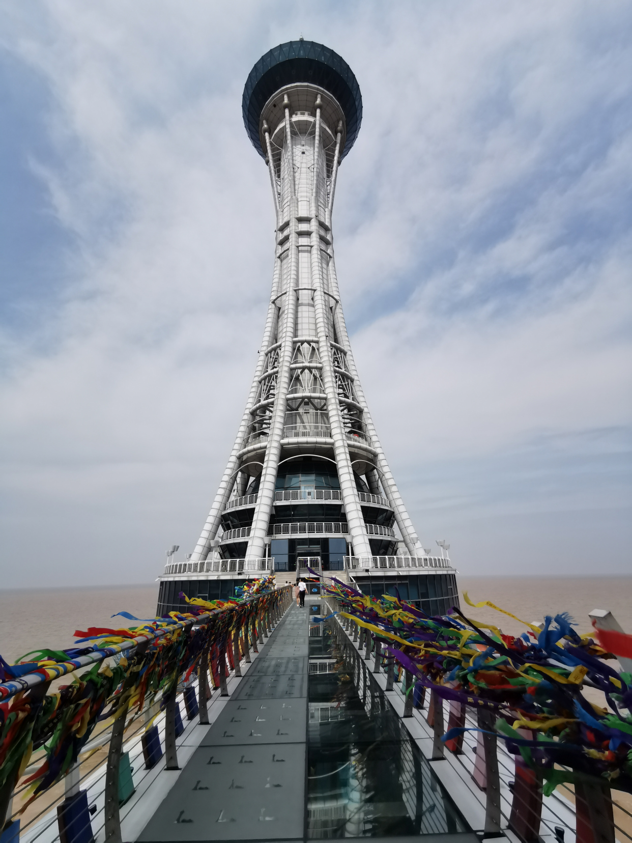 海天一洲:世界上"唯一"一个海上景观平台!