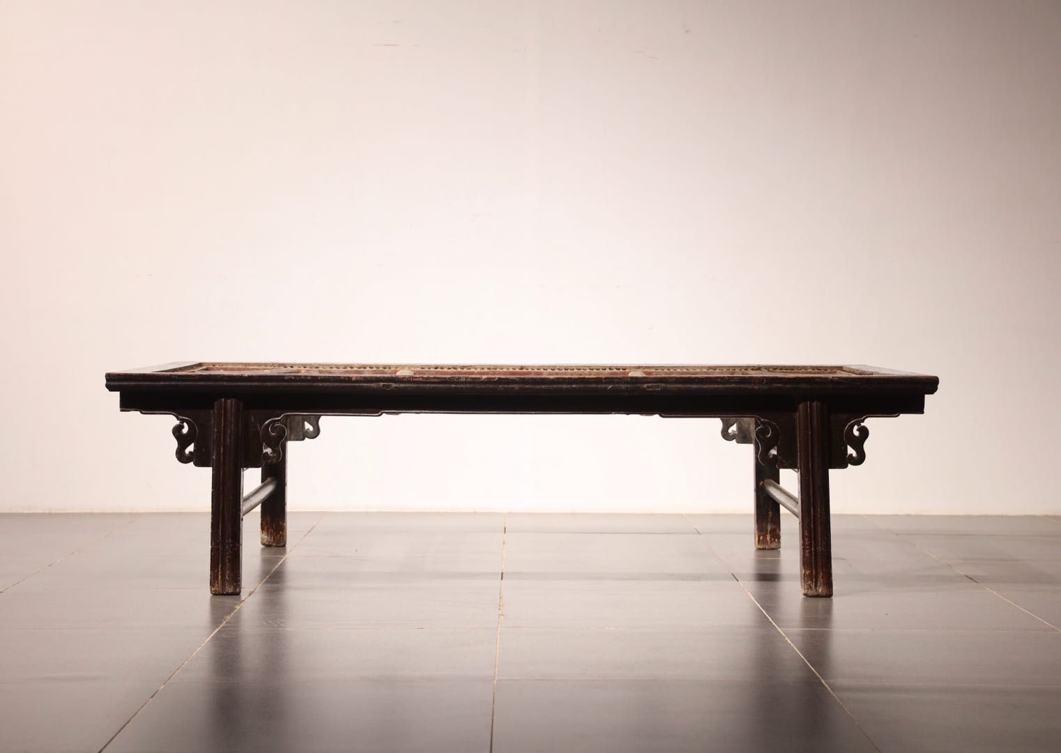 清代早期古朴小榻体现古人的闲情逸趣,古人还是很懂生活的