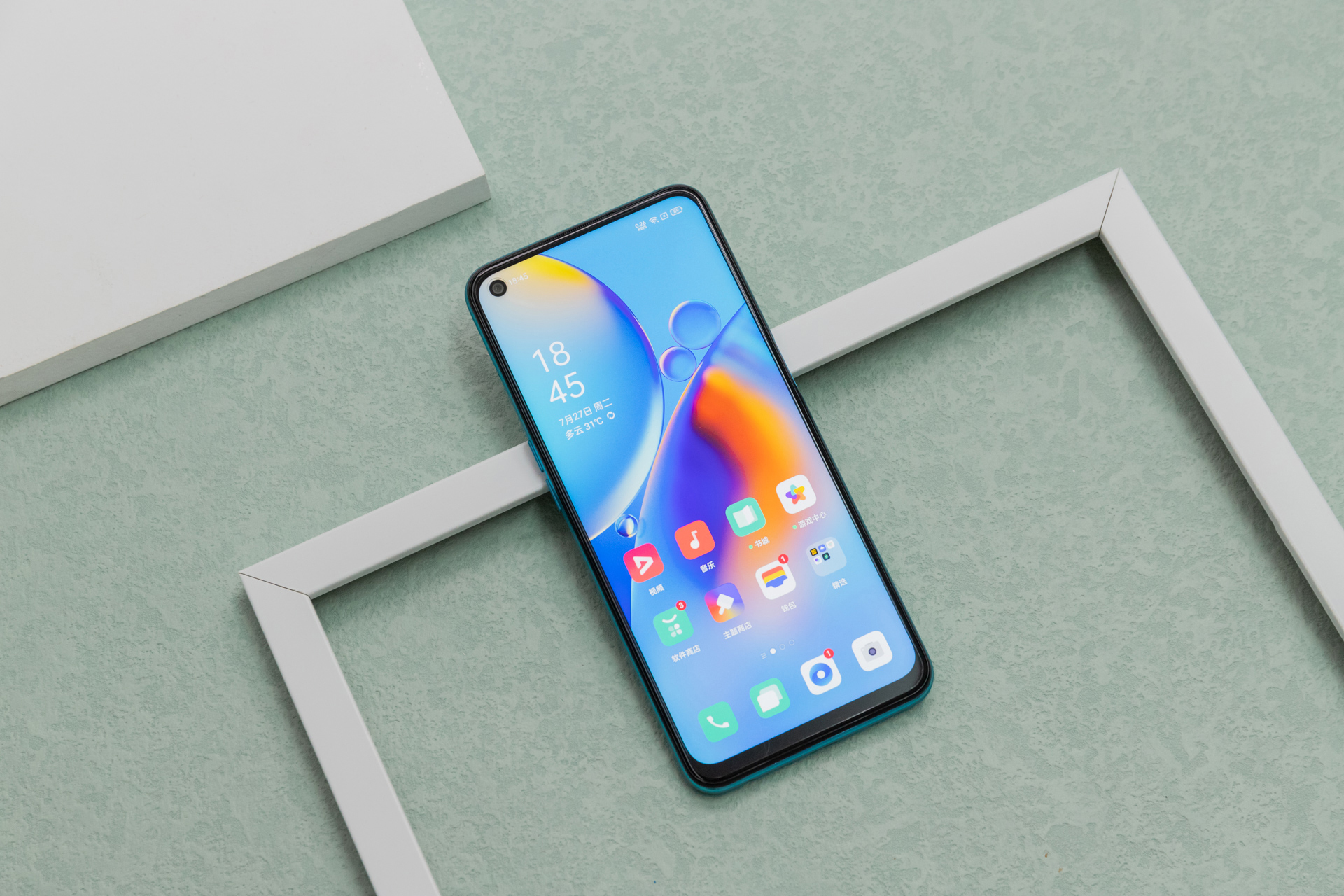 oppo a93s图赏:高颜值轻薄机身 长续航加持