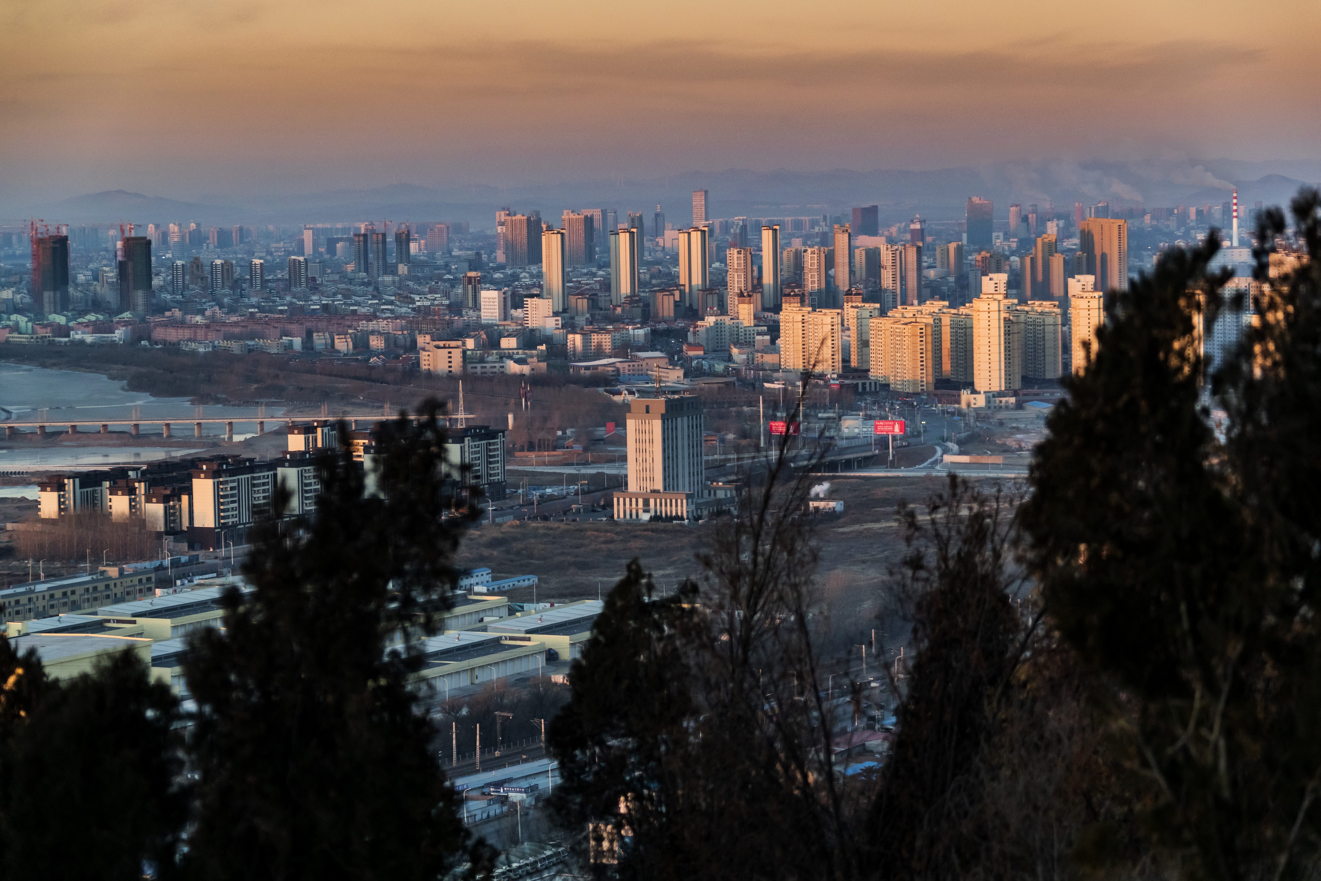 辽宁锦州:新年登紫荆山迎第一缕曙光 看锦绣家园